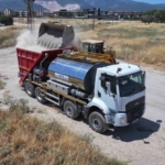 altyapisi-tamamlanan-yollar-asfaltlaniyor-HkrdkU1B.jpg