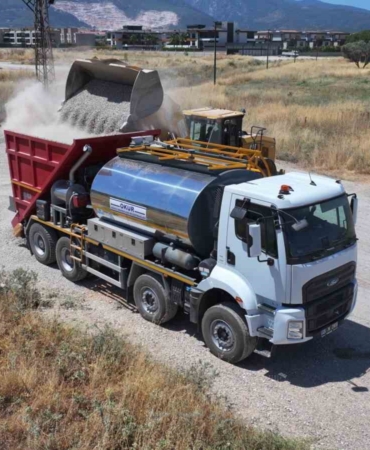 altyapisi-tamamlanan-yollar-asfaltlaniyor-HkrdkU1B.jpg