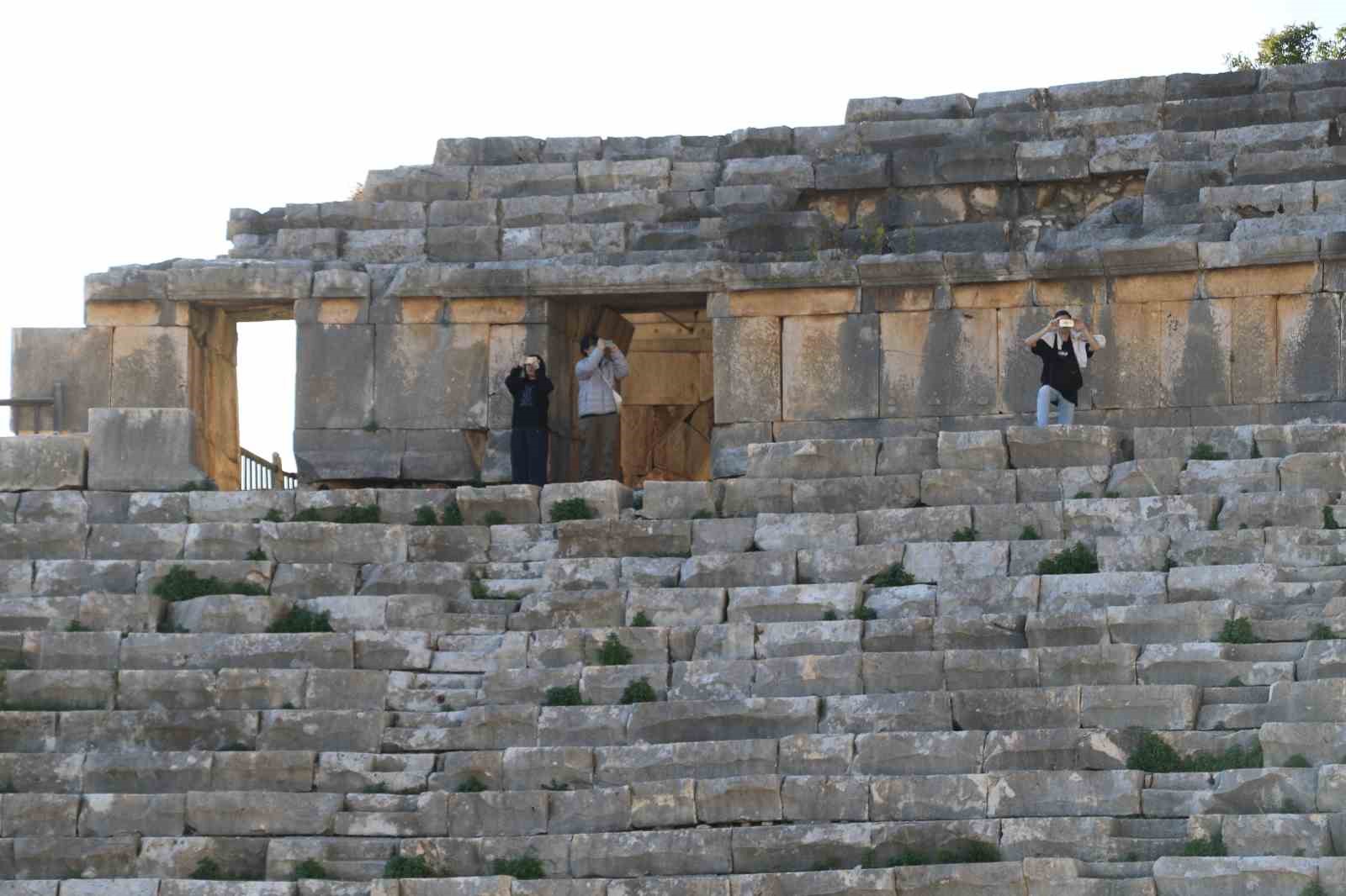 aluvyonlarla ortulu anadolunun pompeisi myrada kazilar ozel mulkiyet sinirlarinda ilerliyor 7 wDjvpMIC