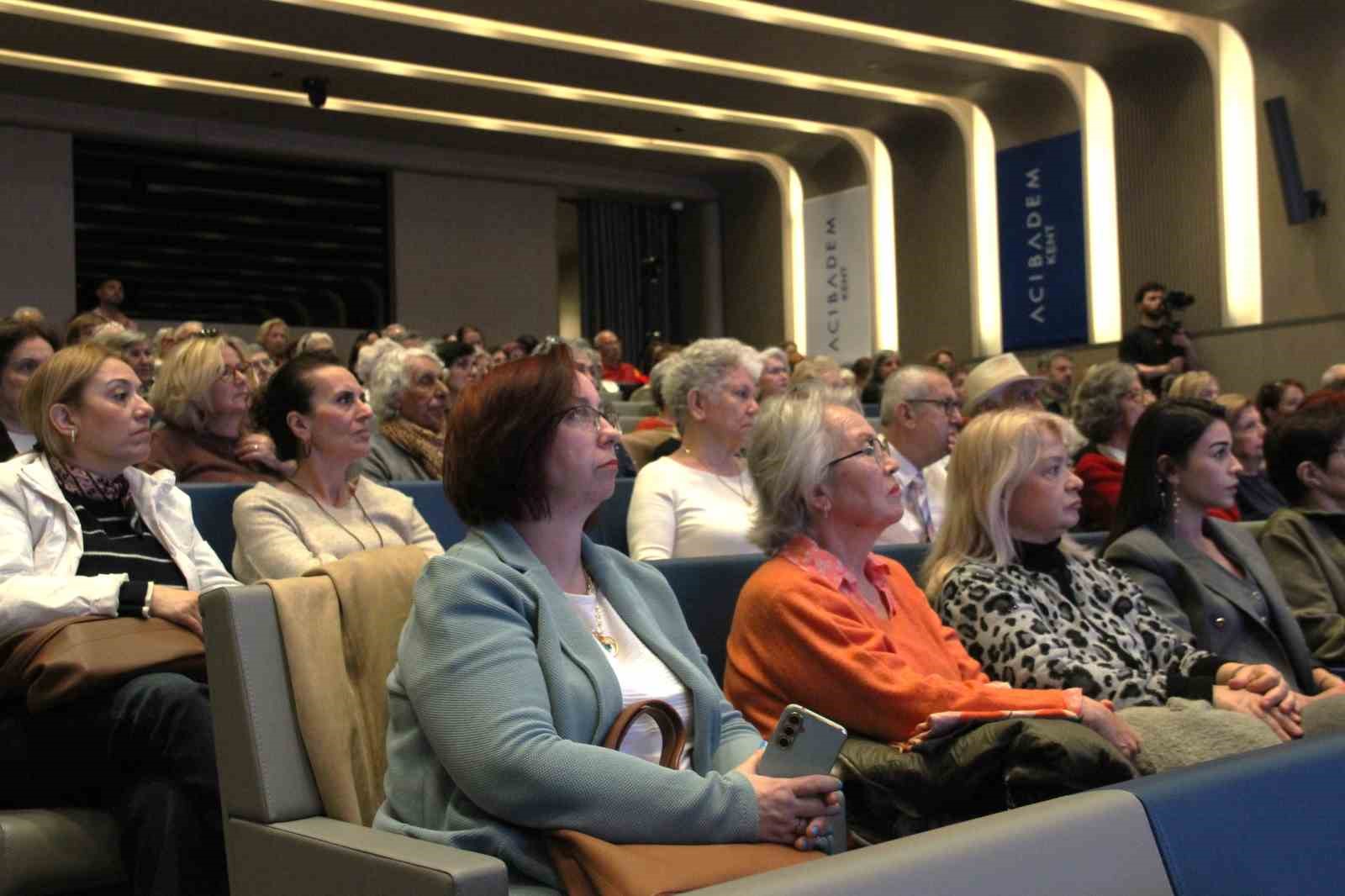 alzheimer hastalarinin ucte ikisini kadinlar olusturuyor 1 JaQgM6k3