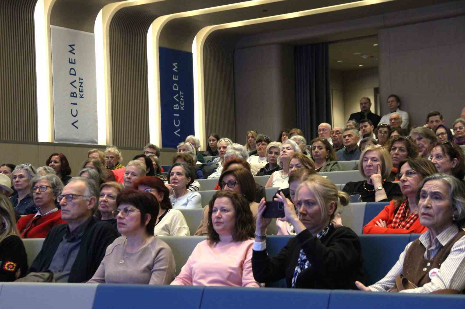 alzheimer hastalarinin ucte ikisini kadinlar olusturuyor 5 Q6vPsW1Z