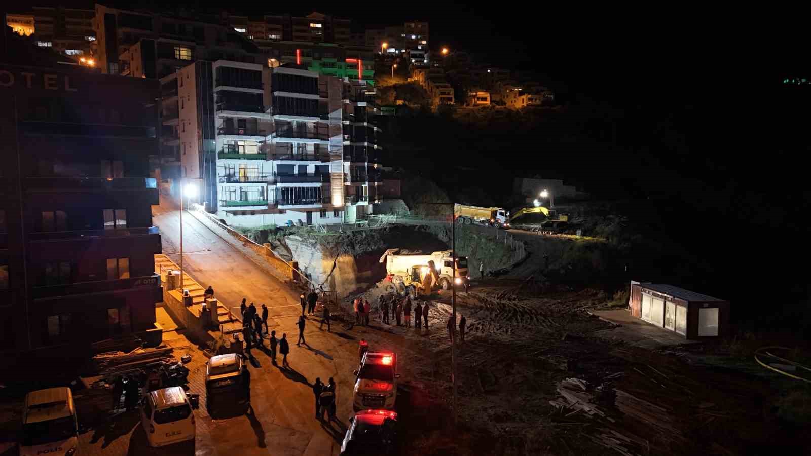 Amasra’da inşaat alanında göçük meydana geldi 4 amasrada insaat alaninda gocuk meydana geldi 0 GLGUzlkN