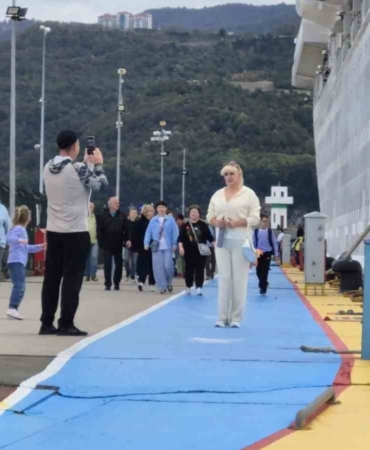 amasrada-rus-turist-sayisinda-2026-hedefi-200-bin-kisiyi-asmak-1uPPgziw.jpg