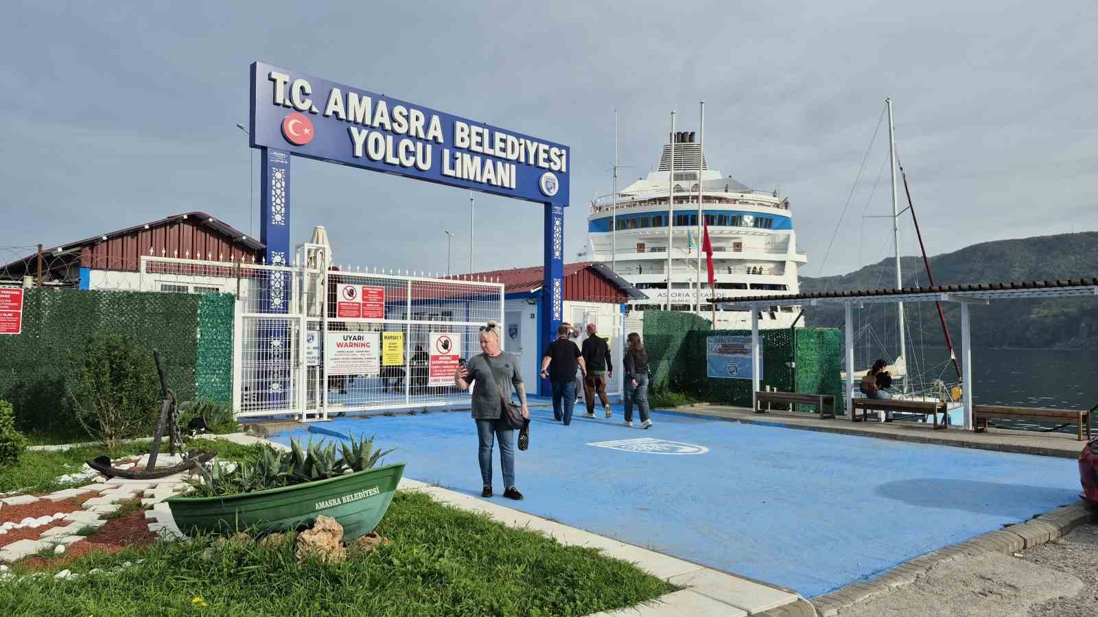 amasraya kruvaziyer ile gelen sayisi 112 bini asti 4 aR86apvi