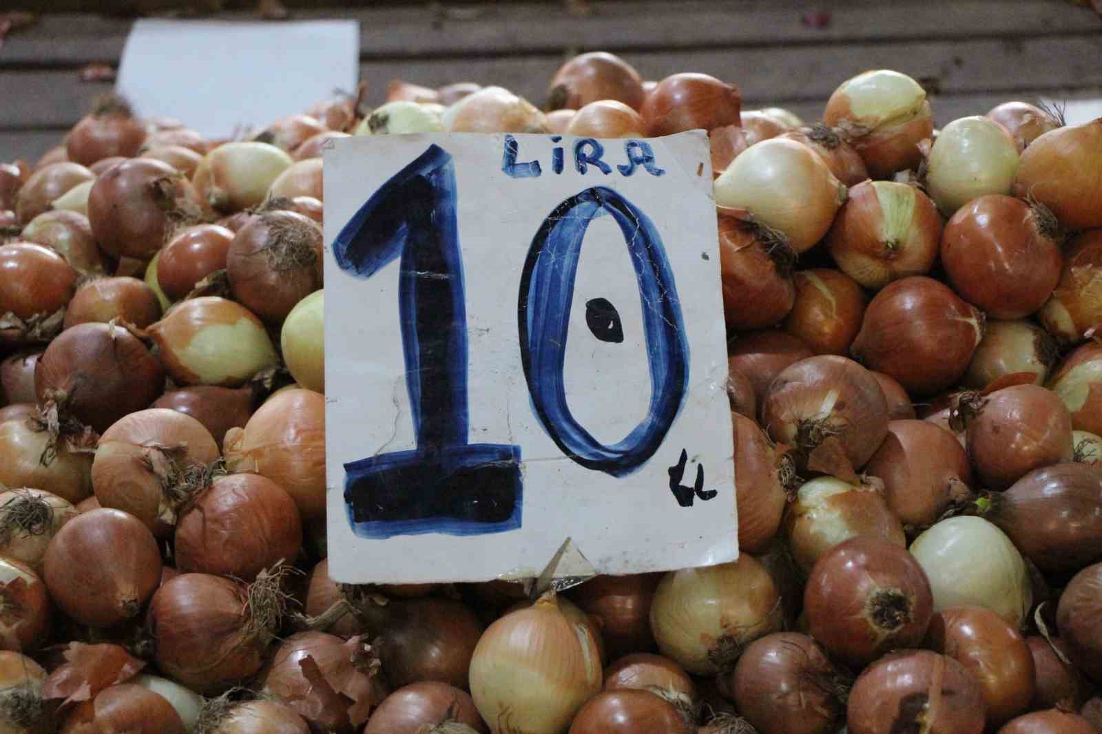 amasya pazarinda soganin kilosu 7 aydir 10 tl 1 pVLPqdFb