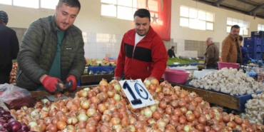 amasya-pazarinda-soganin-kilosu-7-aydir-10-tl-mZxhY5t2.jpg