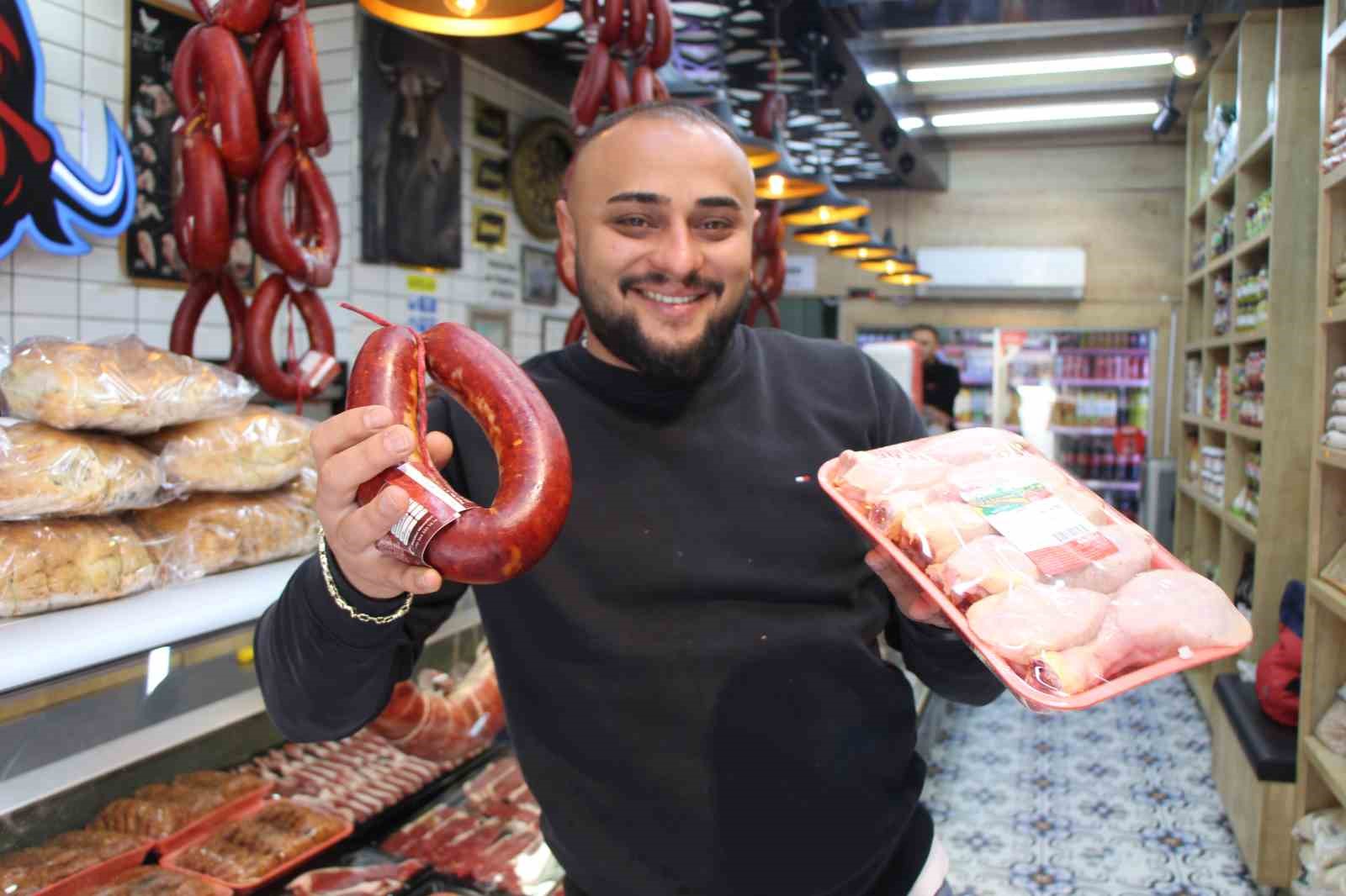 amasyada balikci ile kasabin esprili indirim kapismasi vatandasa yaradi 1 TOlnpMB2