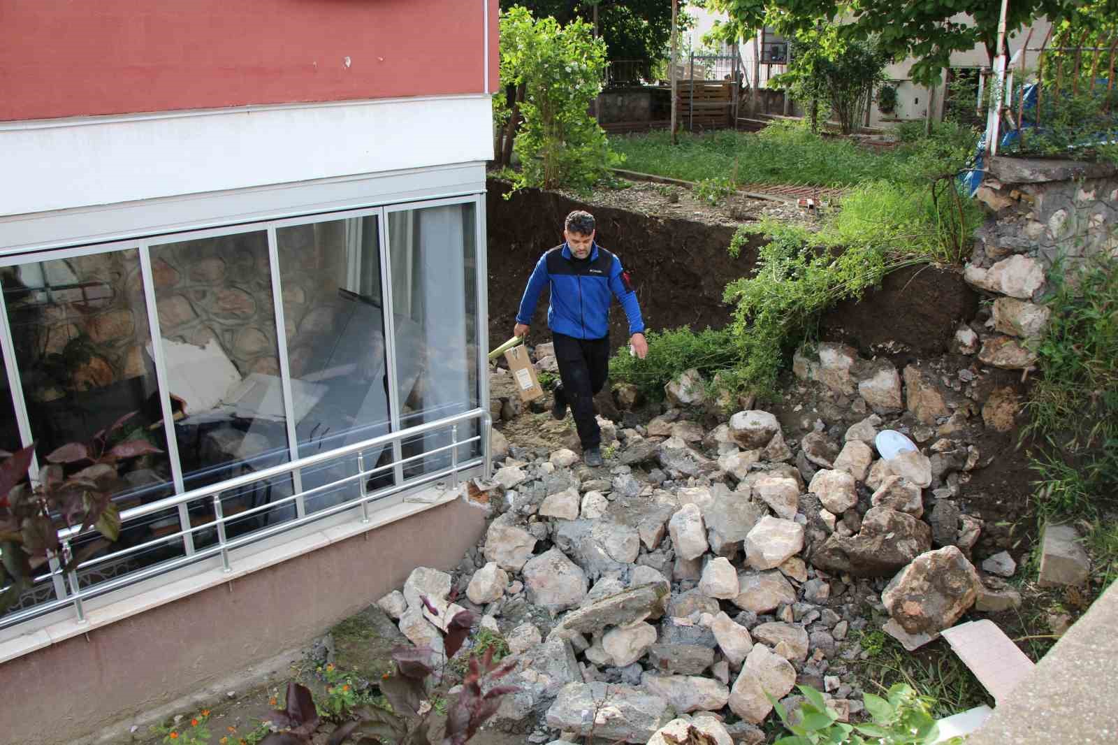 amasyada duvar yikildi gurultuyu duyanlar deprem sandi 0 D4wTZhTw