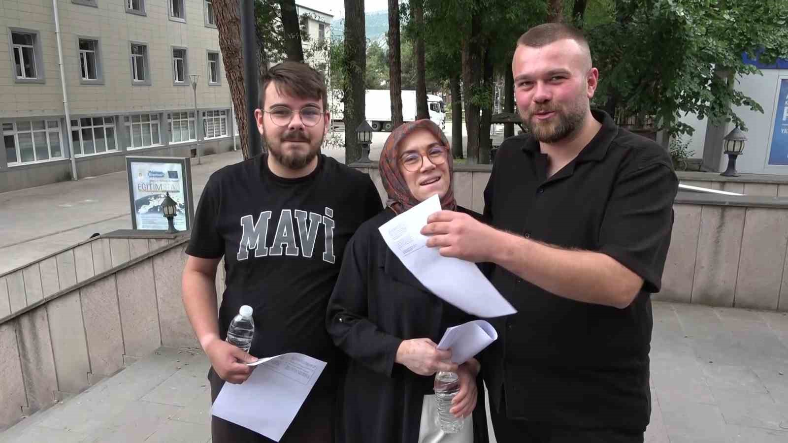amasyada iki ogluyla birlikte yksye giren anne haydi anne dediler 0 6X67jCzU