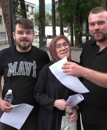 amasyada-iki-ogluyla-birlikte-yksye-giren-anne-haydi-anne-dediler-CzpEKl6j.jpg