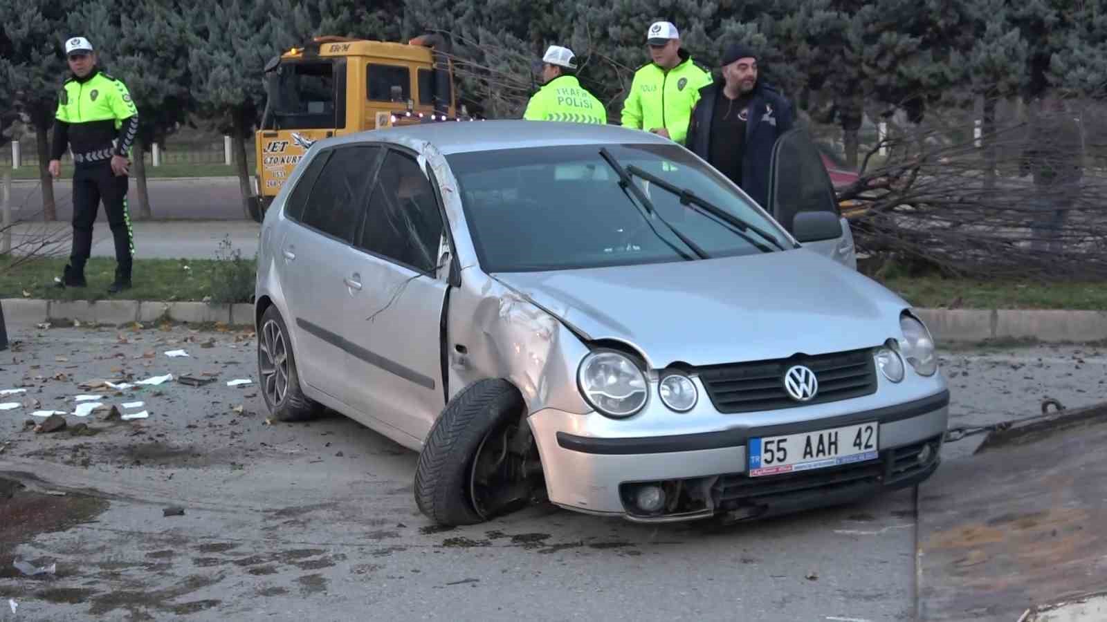 Amasya’da iki otomobil çarpıştı: 3 yaralı 4 amasyada iki otomobil carpisti 3 yarali 0 TiLwmgTh
