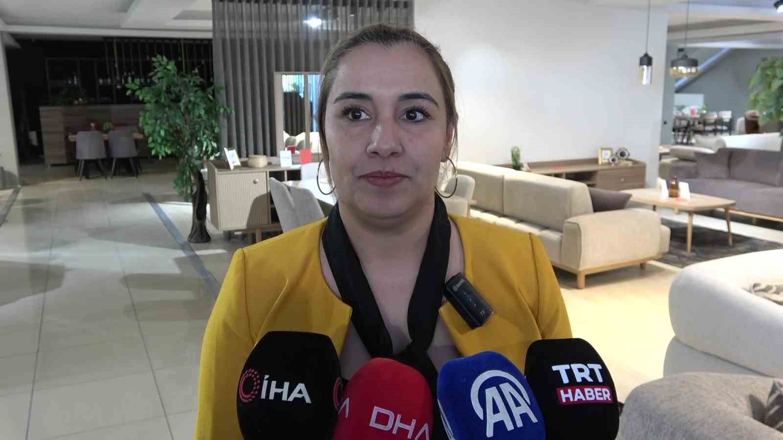 amasyada kamyondan kopan teker magazaya daldi 8 7S5Nm4Ov