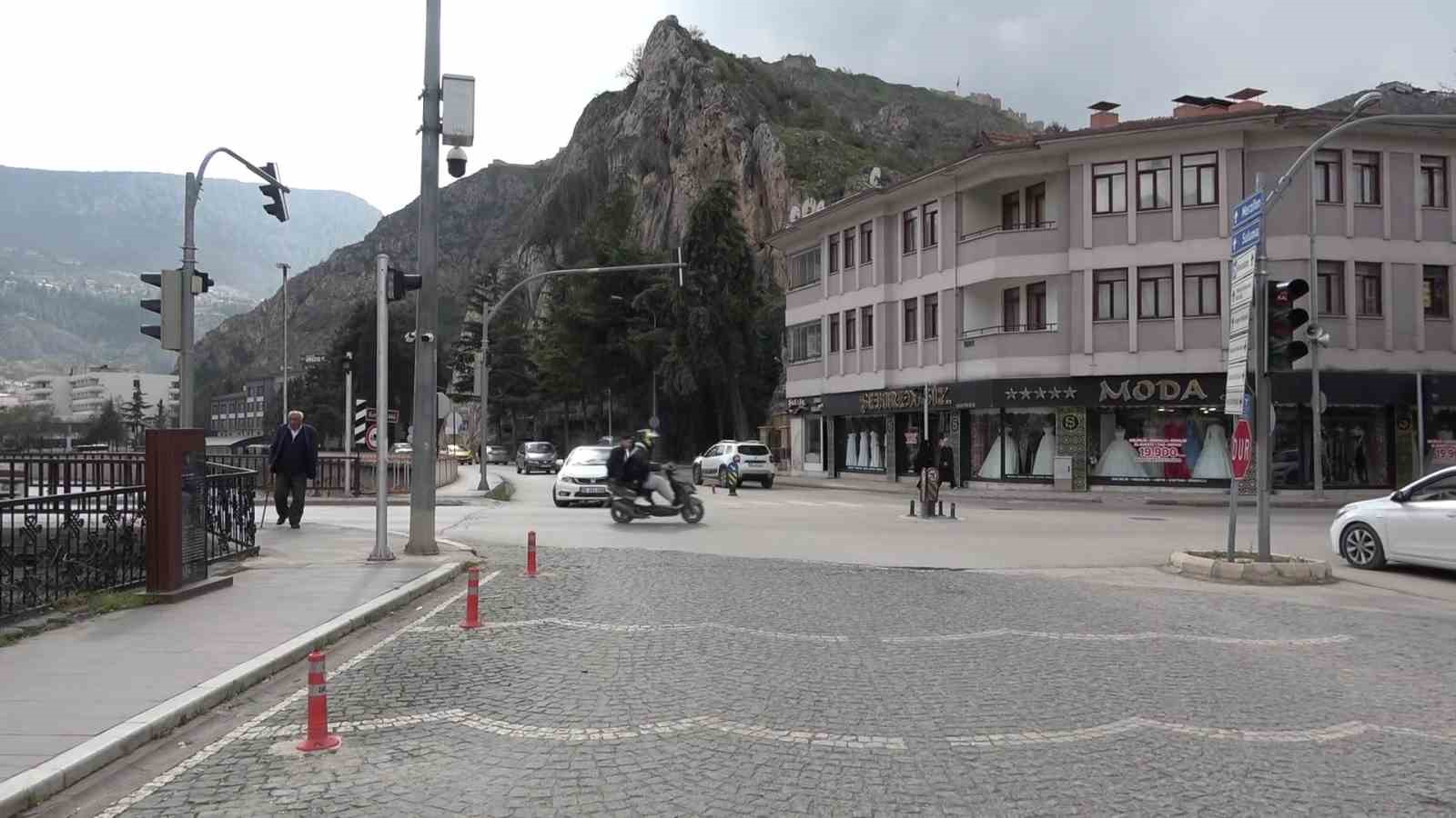 amasyada otomobilin carptigi motosikletli havada takla atti 5 iEjsn9za