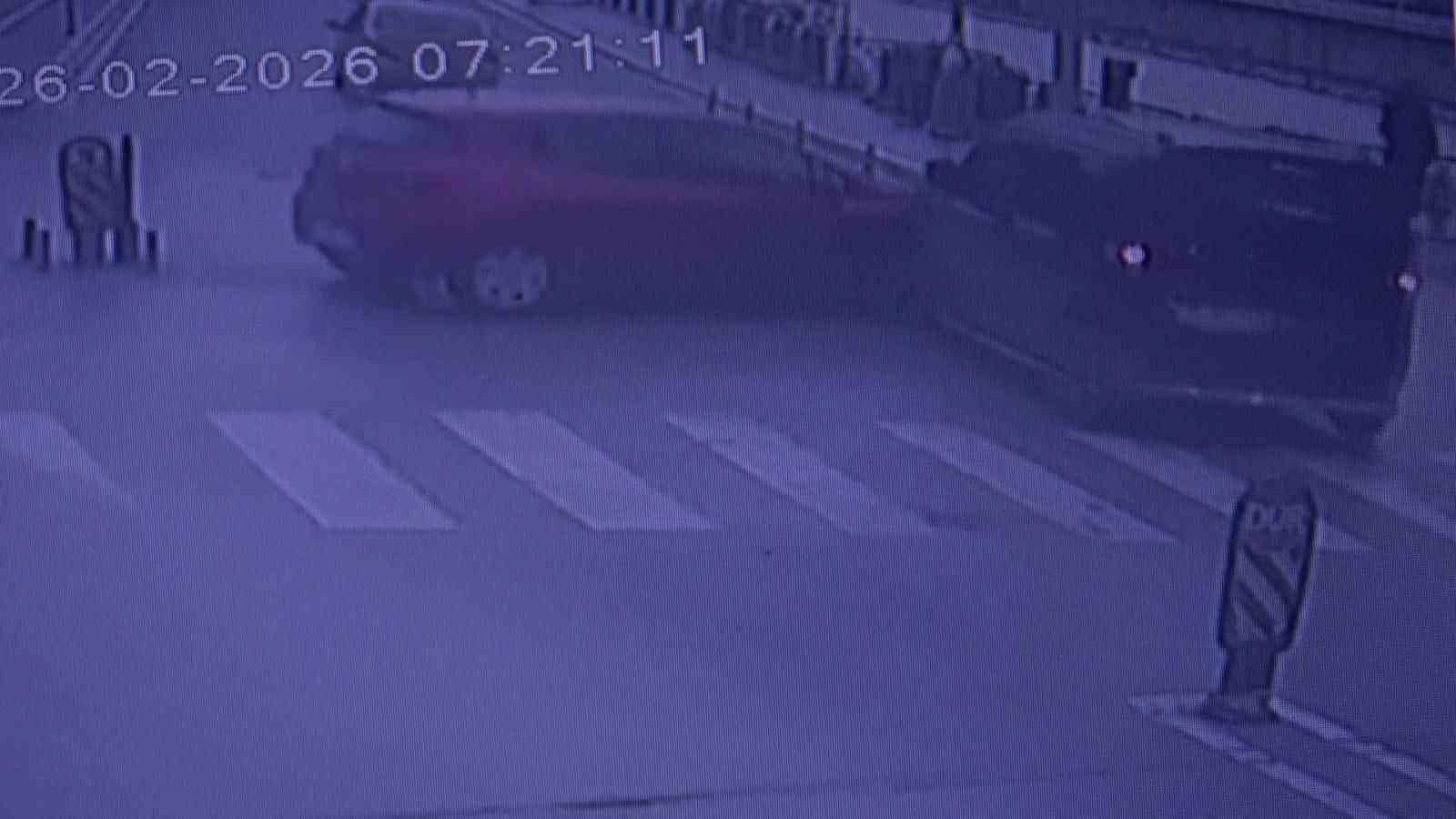amasyada otomobilin yesilirmak nehrine uctugu kaza kamerada 3 RlO7wn6Z
