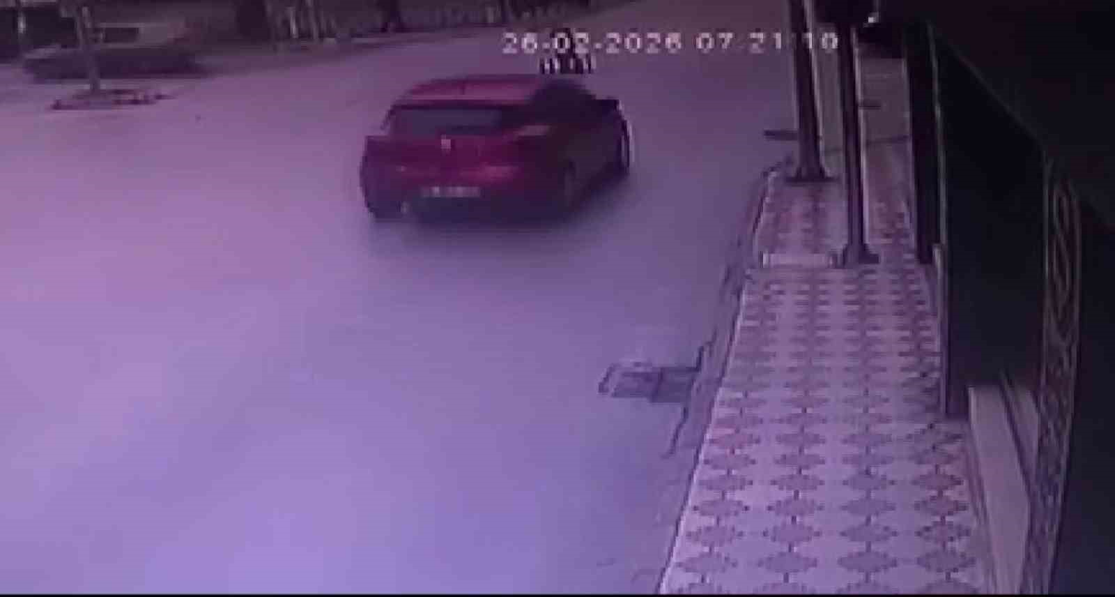 amasyada otomobilin yesilirmak nehrine uctugu kaza kamerada 4 feV34srK