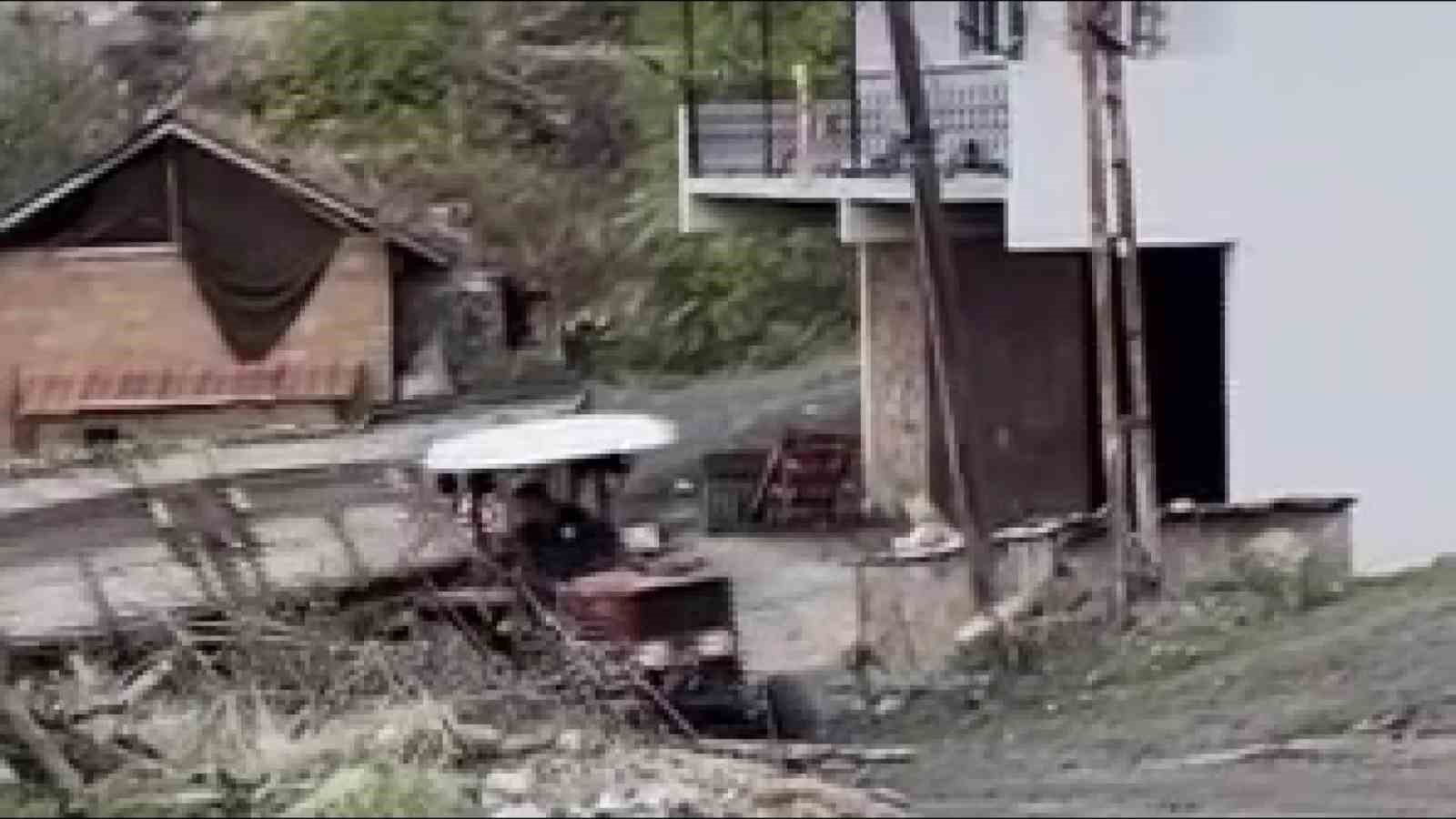 amasyada pancar yuklu traktor romorku devrildi kaza ani kamerada 1 RNcCsfpK