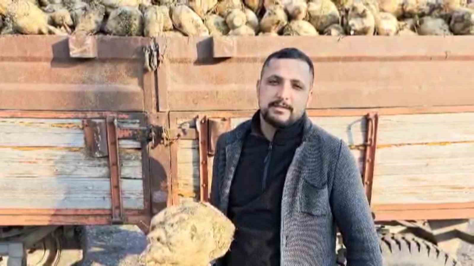 amasyada pancar yuklu traktor romorku devrildi kaza ani kamerada 2 NKfGLJ94