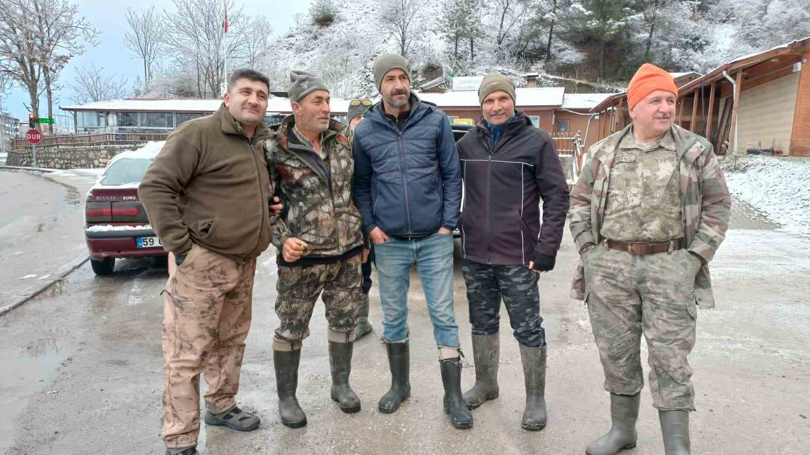 amasyada su kanalina dusen karacayi avcilar kurtardi 1 kTOSwFz4