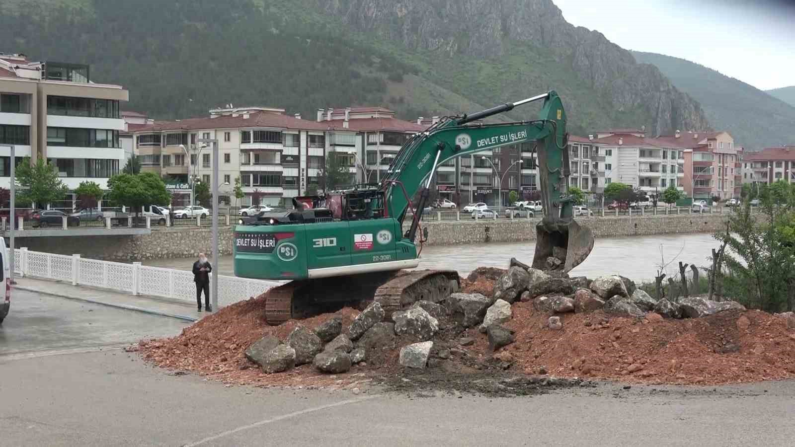 amasyada taskin alarmi okullar tatil edildi 3 mH1we21y