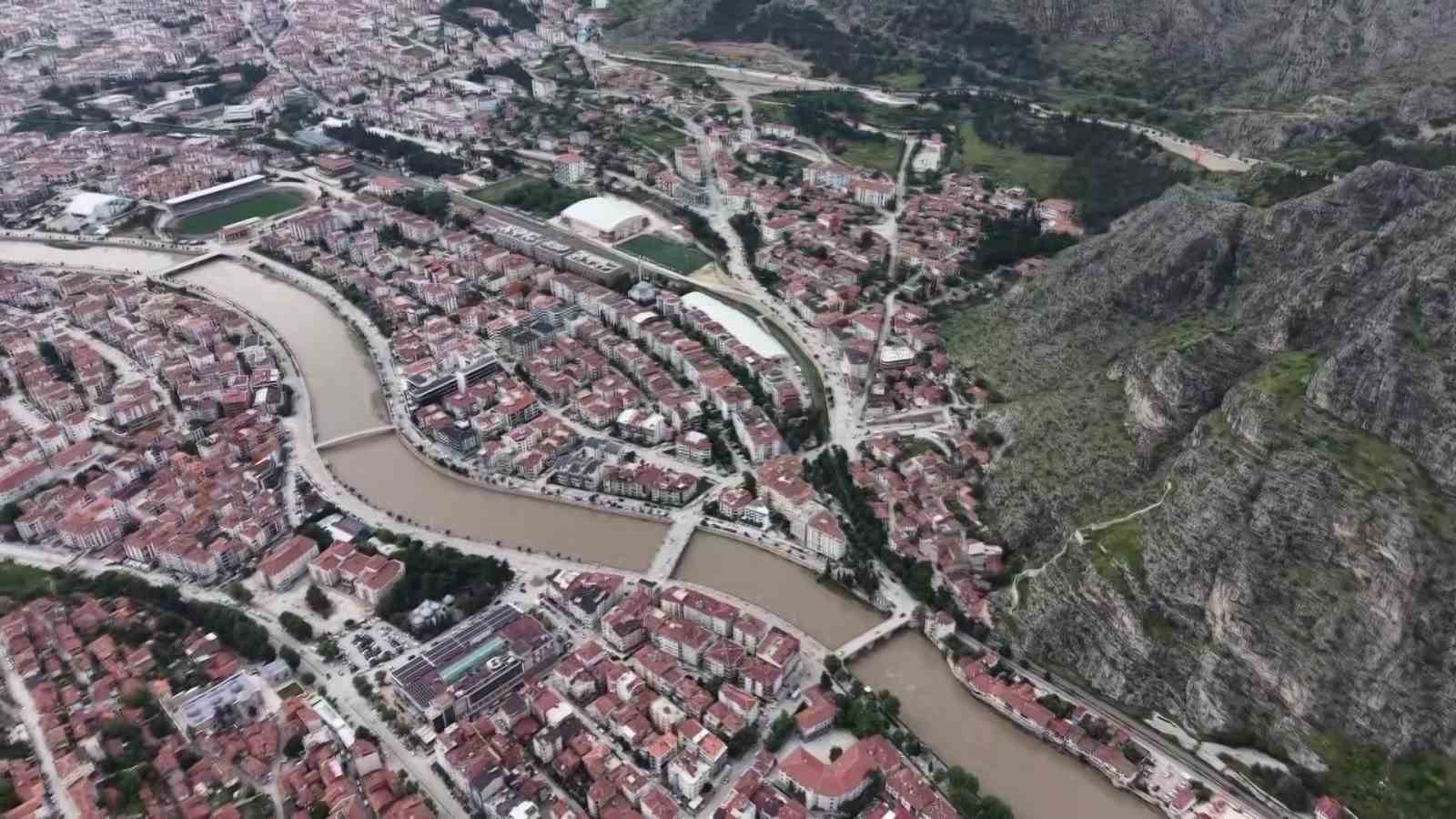 amasyada taskin durumu masaya yatirildi asiri yagis gelmedigi takdirde almus barajindan gelen su yukunun 8L7Vudpu