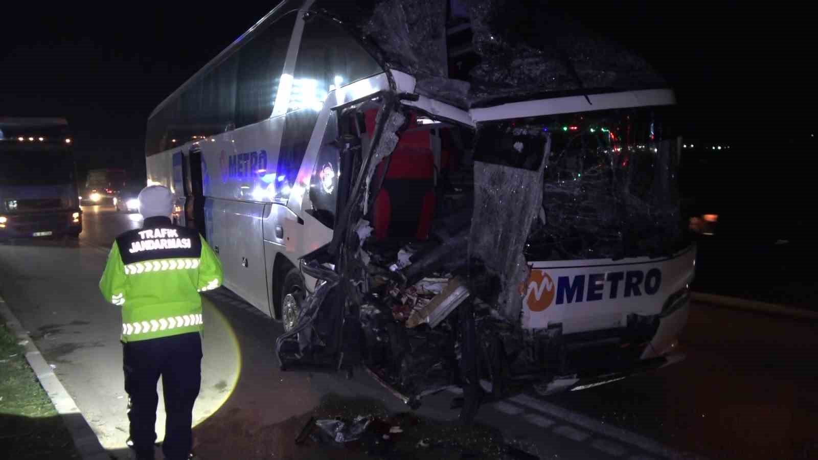 amasyada yolcu otobusu ile tirin carpistigi kazada 11 yarali 4 wDrUSmEy