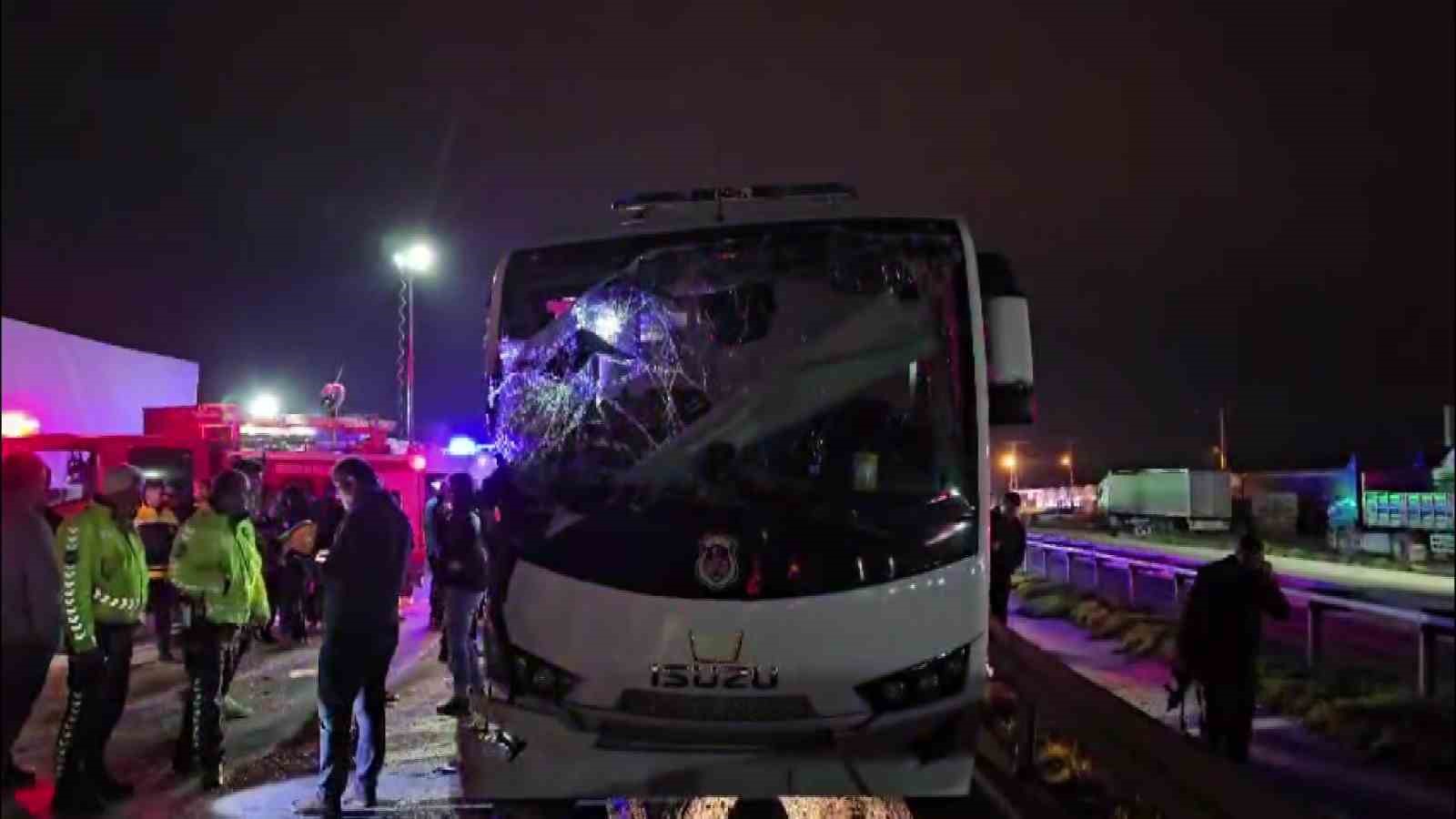 amasyada zincirleme kaza 23 yarali 0 hXcnILpF