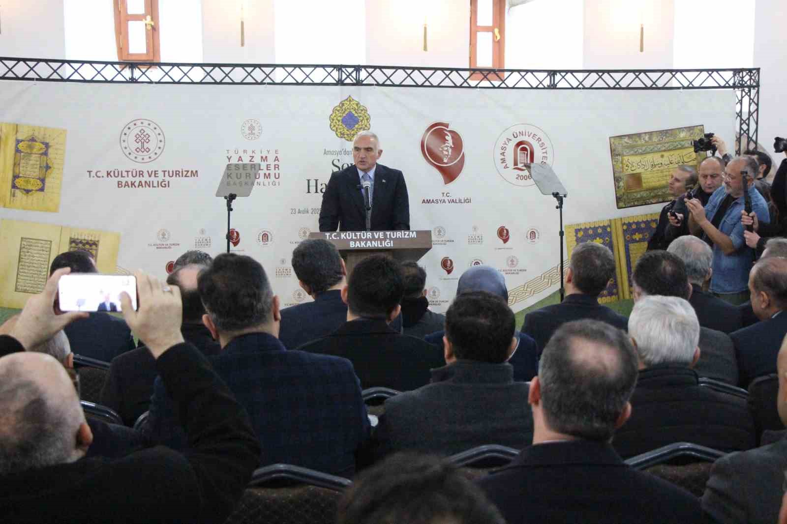 amasyadan istanbula seyh hamdullah yazma eser sergisi acildi 6 C2BinTXL