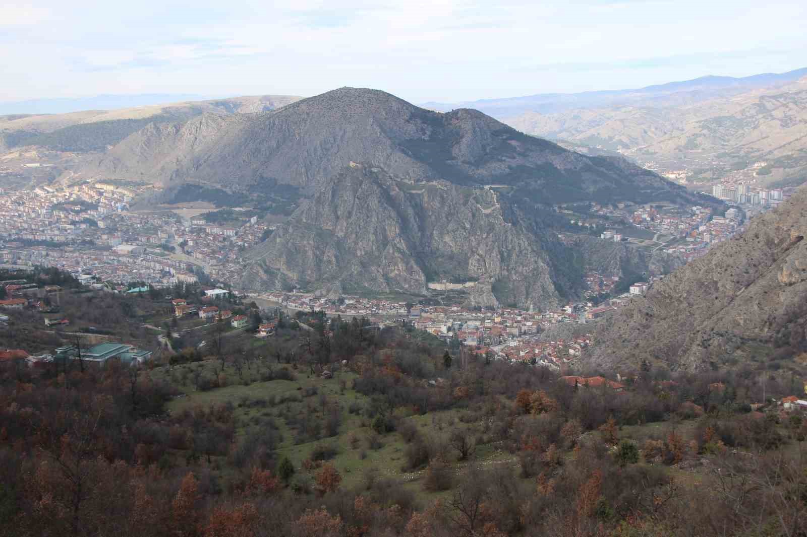 Amasya’nın dağlarında çiçekler açmaya başladı: "Anadolu’daki bitkiler milli servet" 14 amasyanin daglarinda cicekler acmaya basladi anadoludaki bitkiler milli servet 10 KvsXDCbT