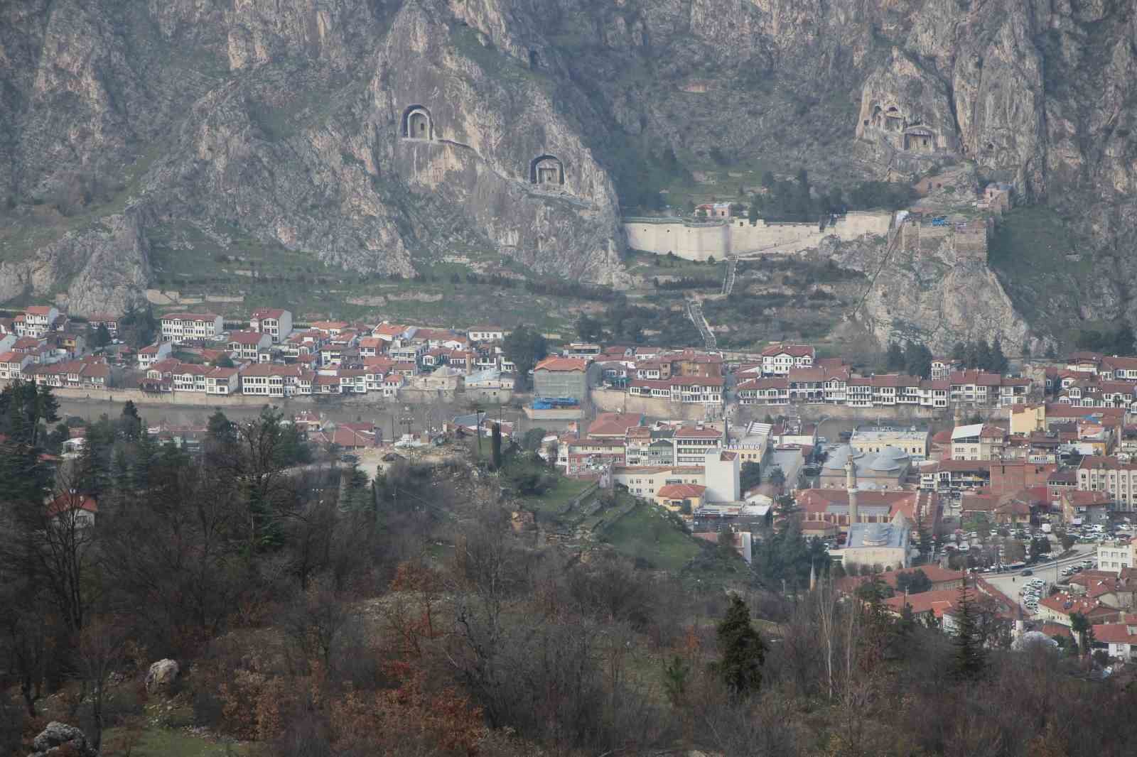 Amasya’nın dağlarında çiçekler açmaya başladı: "Anadolu’daki bitkiler milli servet" 15 amasyanin daglarinda cicekler acmaya basladi anadoludaki bitkiler milli servet 11