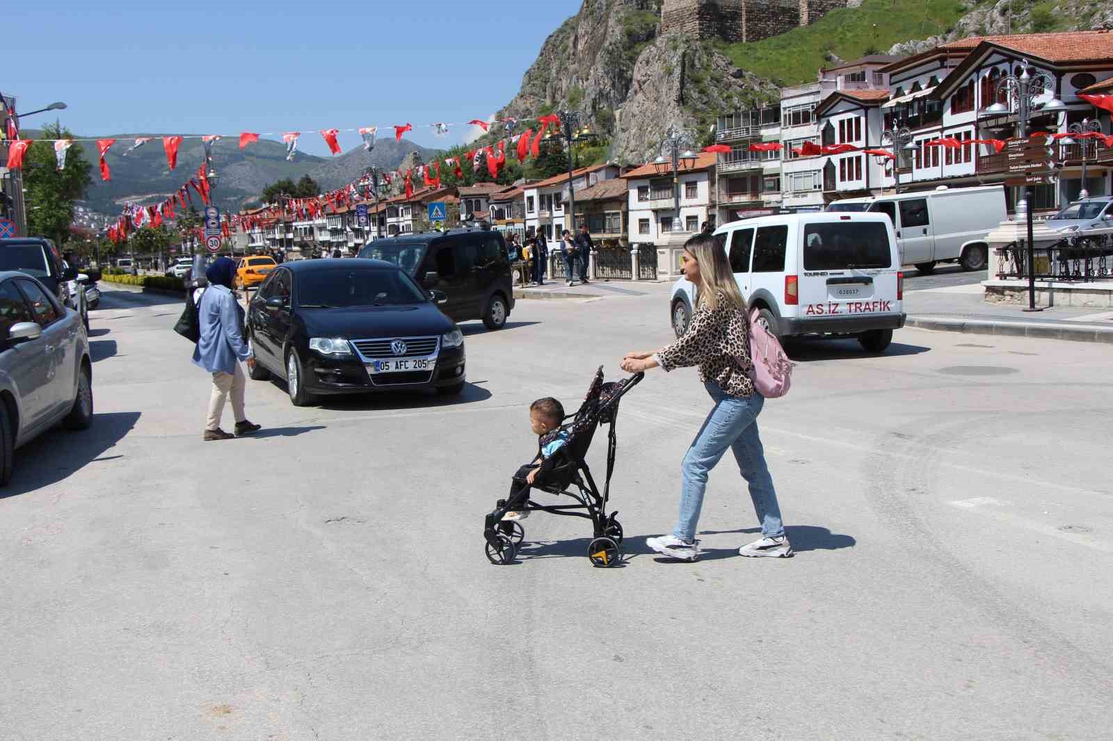 amasyaya gelen sasiriyor korna sesi yok yollarda oncelik yayalarin 0 3DeBLCeq