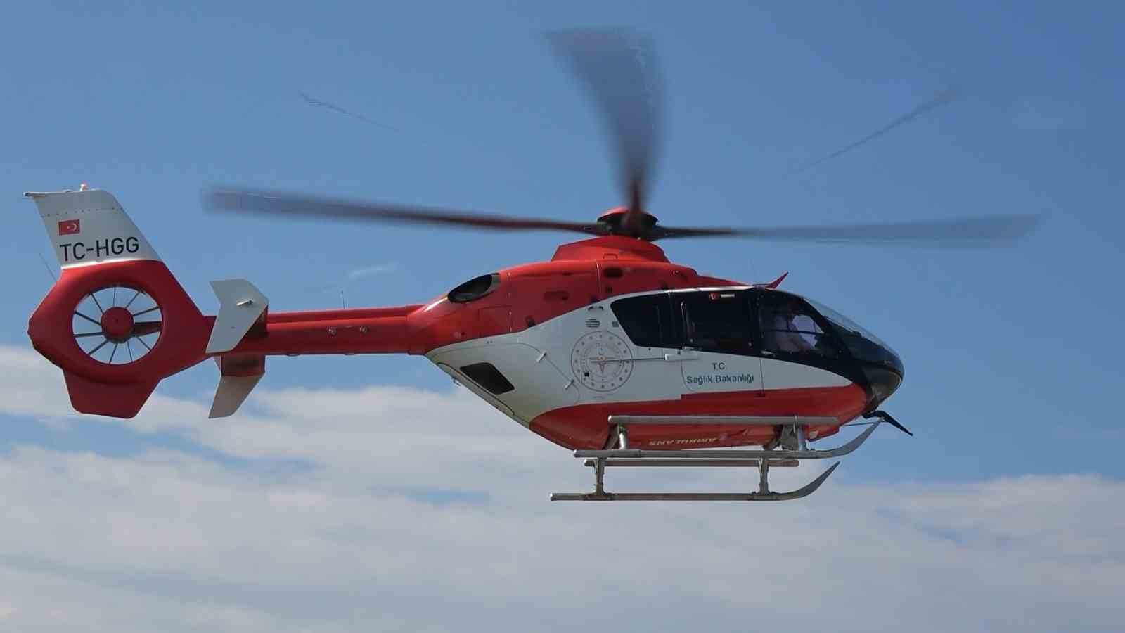 ambulans helikopter yeni dogan bebek icin zamanla yaristi 0 b2qhZyzC