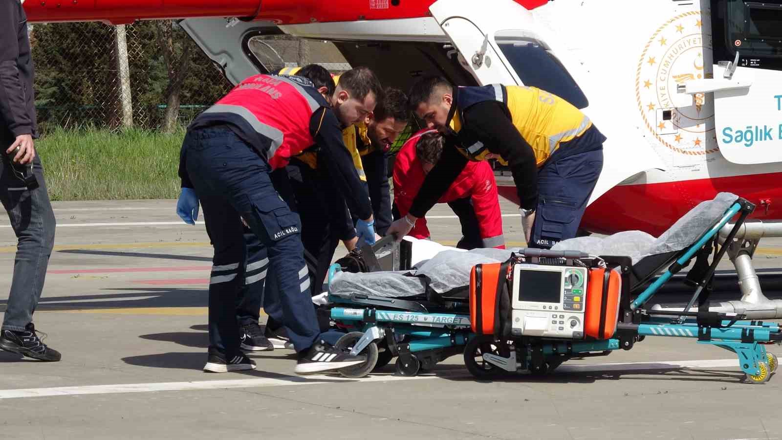 ambulans helikopter zamanla yaristi kalp krizi geciren hasta hayata tutundu 3 bAMqM1t6