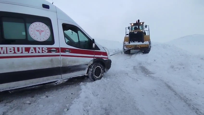 ambulans kara saplandi 4 6frqnTCC
