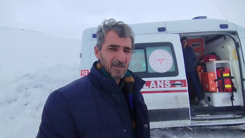 ambulans kara saplandi 7 GUClnPBc