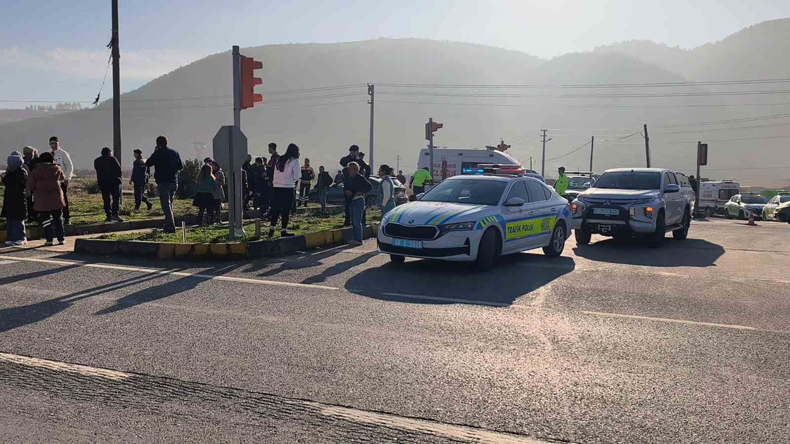 ambulans soforu kazada hayatini kaybetti 2 GD1ANYRw