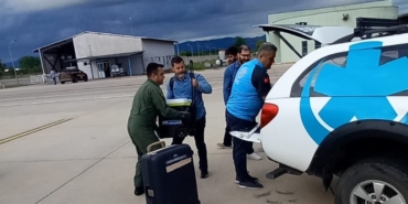 ambulans-ucakla-samsundan-ankaraya-1-karaciger-ve-2-bobrek-grefti-ulastirildi-yDDK8xBp.jpg