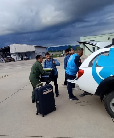 ambulans-ucakla-samsundan-ankaraya-1-karaciger-ve-2-bobrek-grefti-ulastirildi-yDDK8xBp.jpg