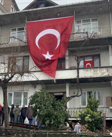 amca-babam-sehit-oldu-basimiz-sag-olsun-QxJAzME5.jpg