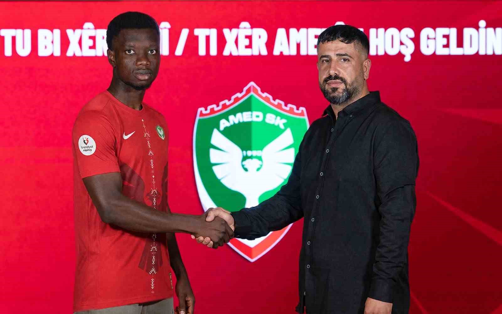 amed sportif faaliyetlerden sag bek transferi 0 sg1guT7k