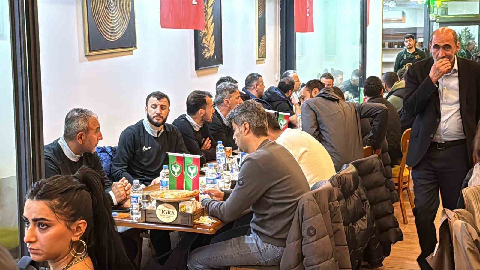 amed sportif faaliyetlerden sampiyonluk yemegi 5 OVwVlOYR