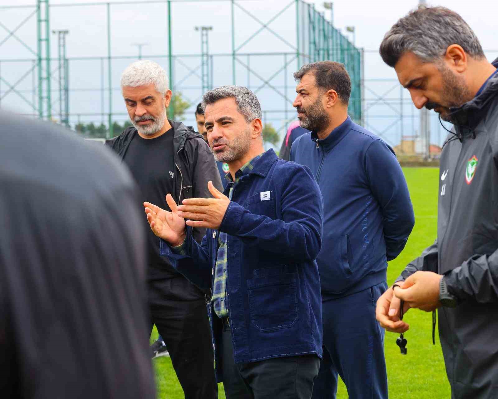 amed sportif faaliyetlerin yeni baskani takimi ziyaret etti 1 Q1USOelC
