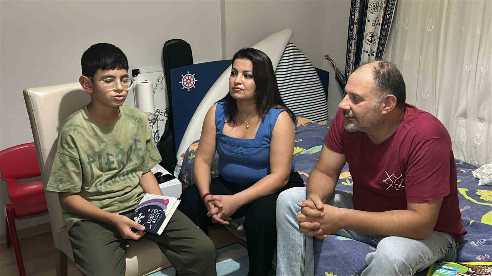 amerikan universitesinden egitim daveti alan kucuk dahi umitin sirri kitap okumak 6 hC5N689k