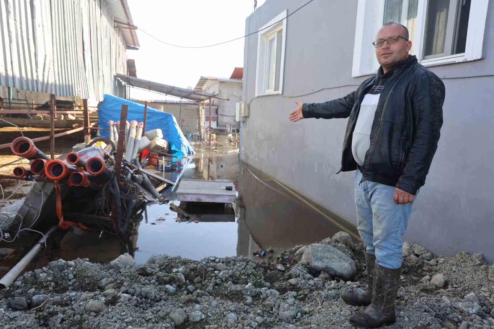 amik ovasinda siddetli yagisla birlikte tarim arazileri ve evler gunlerdir sular altinda 8 4Pv6eZwk