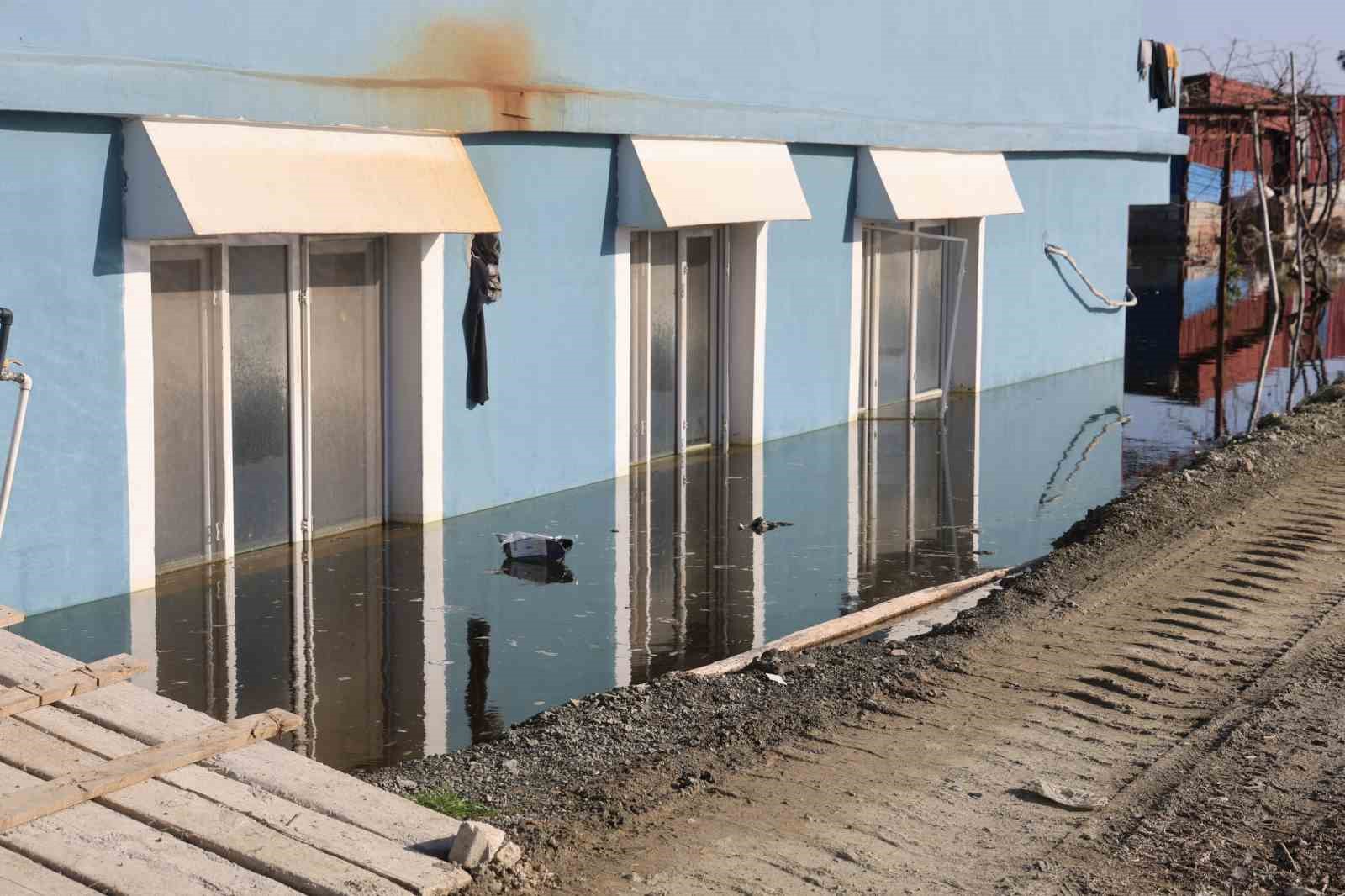 amik ovasinda siddetli yagisla birlikte tarim arazileri ve evler gunlerdir sular altinda 9 qmfuAIVu
