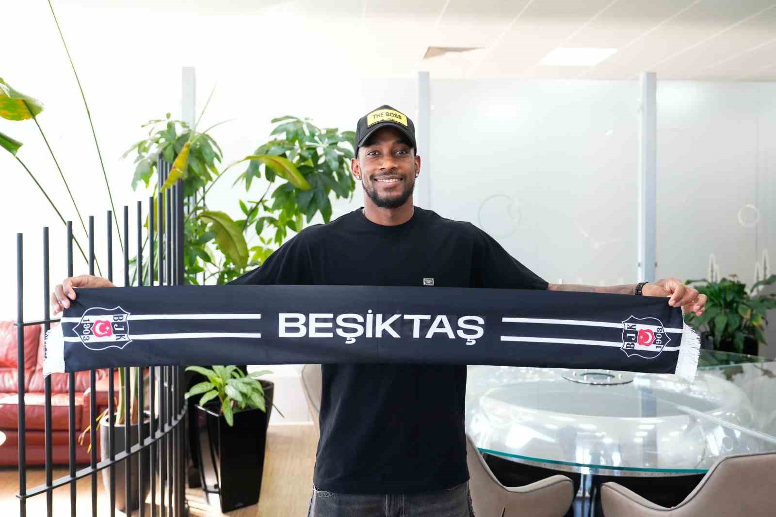 amir murillo besiktasin ilk panamali futbolcusu oldu 0 IQ2W8HcQ