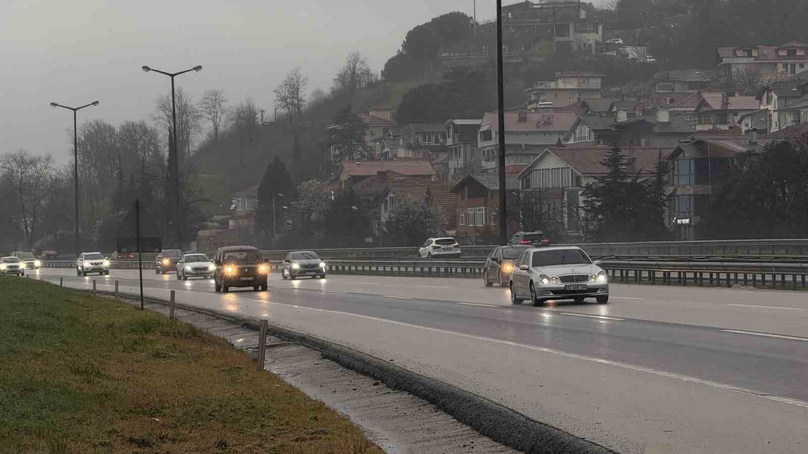 anadolu otoyolunda bayramin son gunu akici yogunluk 4
