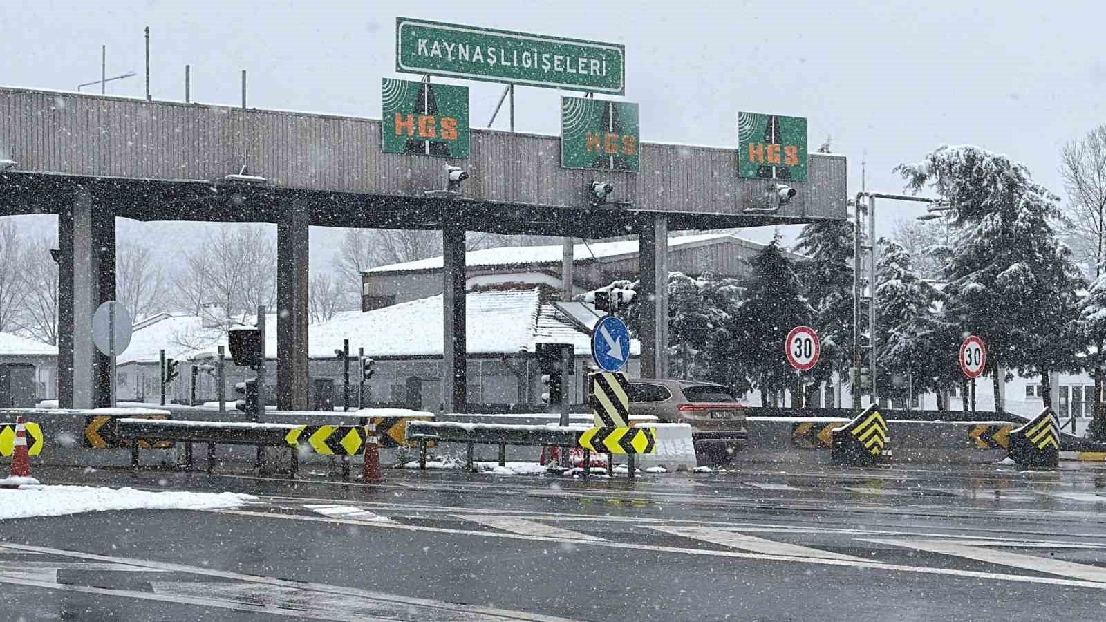 anadolu otoyolunda kontrollu gecis saglaniyor 0 ghVkYg8a