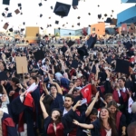 anadolu-universitesinde-mezuniyet-coskusu-5-binden-fazla-ogrenci-kep-atti-K91Cq2ET.jpg