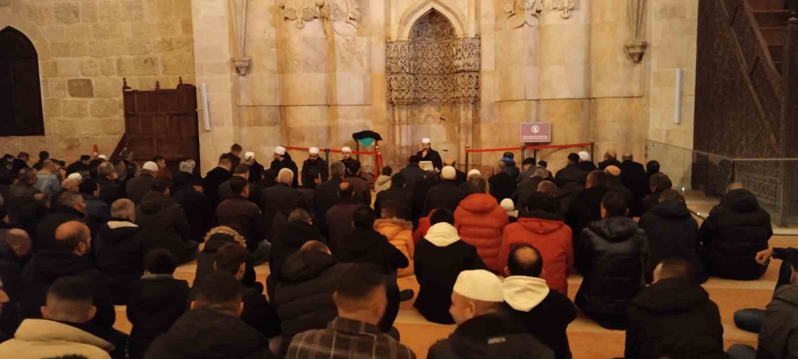 anadolunun el hamrasi kadir gecesinde doldu tasti 2 kQZBLVOE