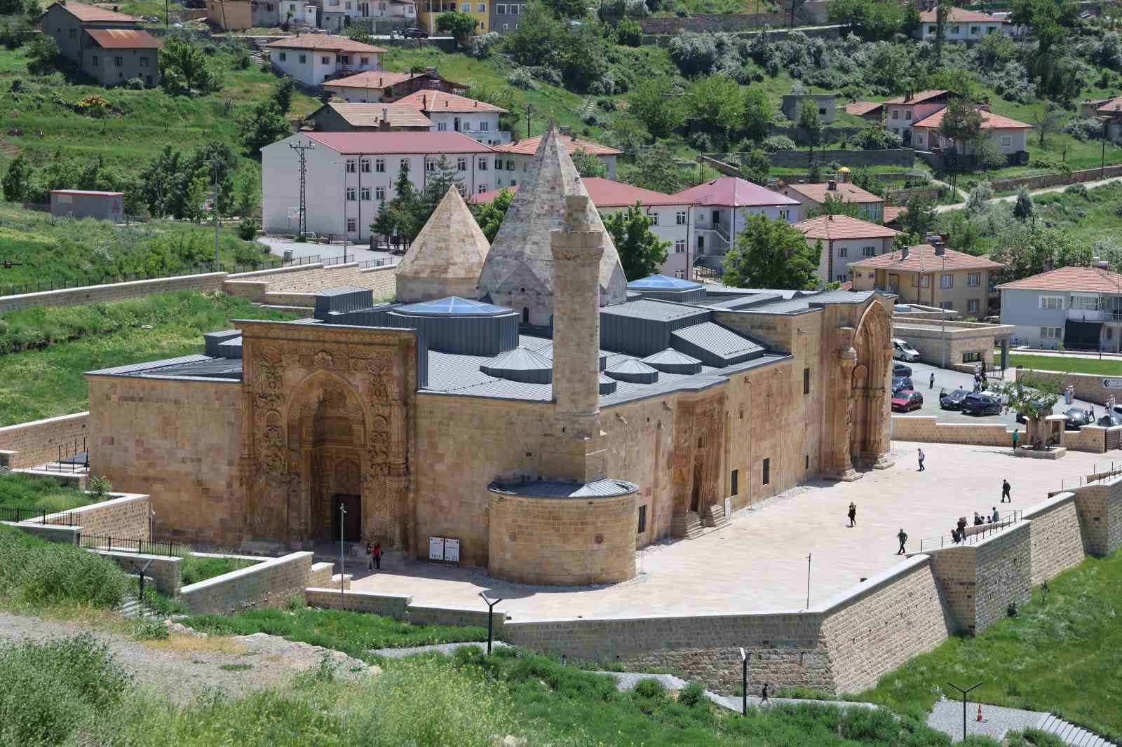 anadolunun el hamrasi kadir gecesinde doldu tasti 5 WLbv7wap